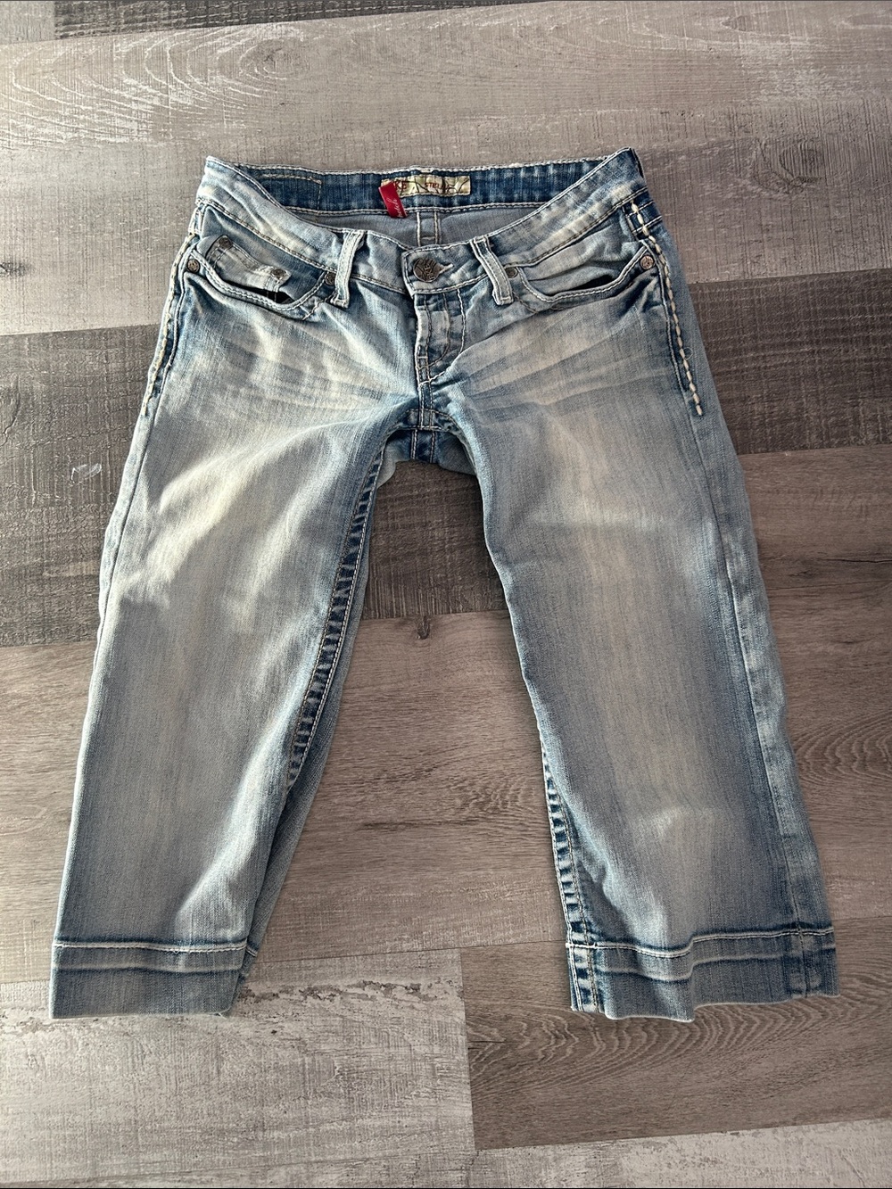 BKE Stella Light Blue Distressed Crop Jeans size 26